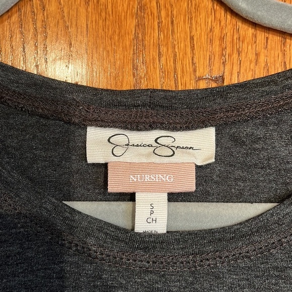 Jessica Simpson Woman’s Grey T-Shirt With Side Slits Size S - Picture 2 of 5